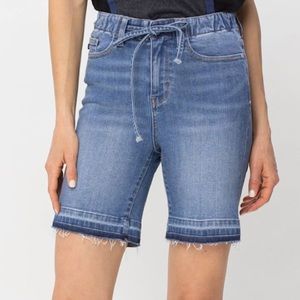 JUDY BLUE High Waist Release Hem Jogger Style Blue Denim Shorts Small NWT
